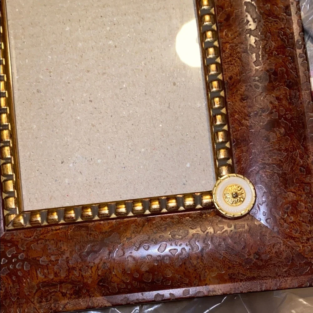BX45 Vintage Buttons Decorative Brown Frame with Gold Accents